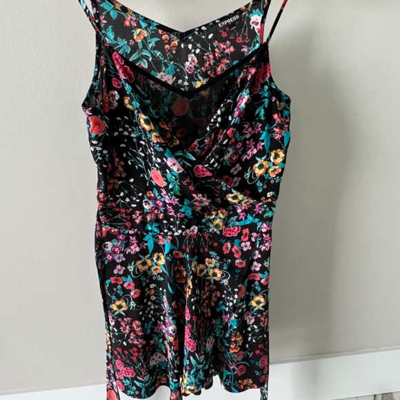 Romper - Picture 2 of 3